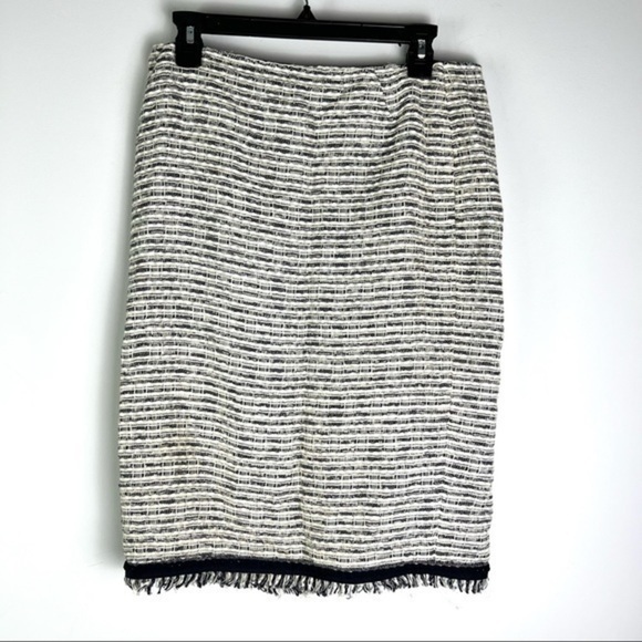 Lafayette 148 New York Womens Pencil Skirt White Textured Back Slit Frayed Hem 8 - Picture 2 of 10